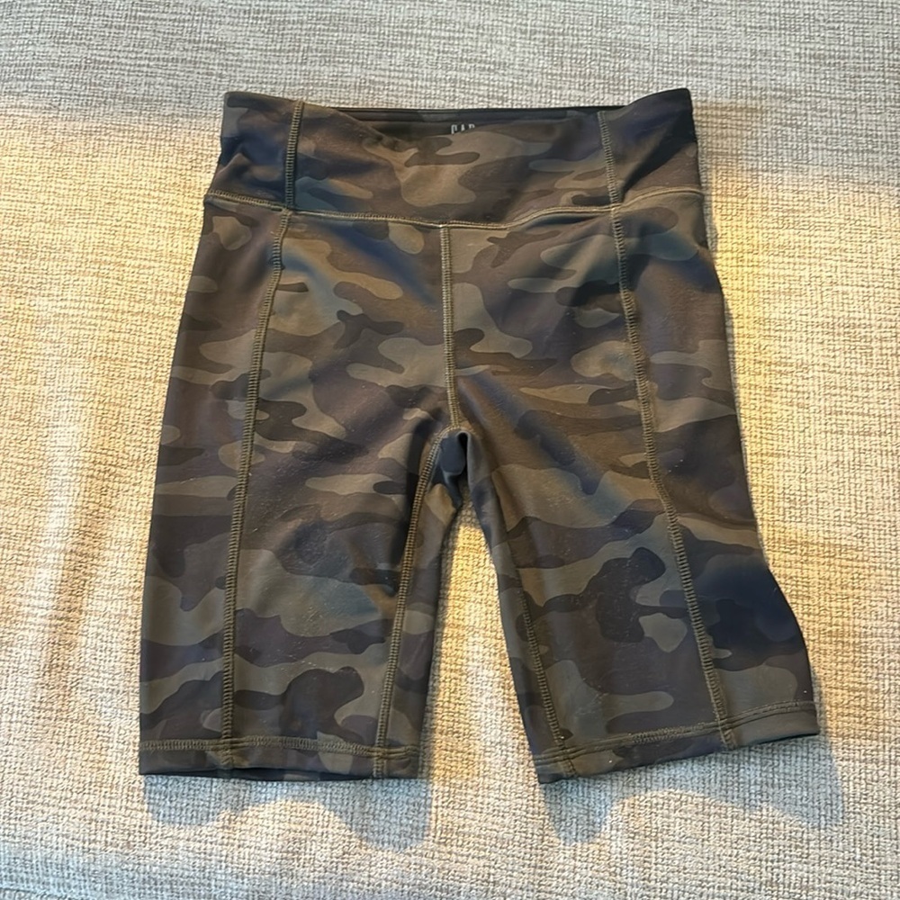 GAP Teen biker shorts in cargo